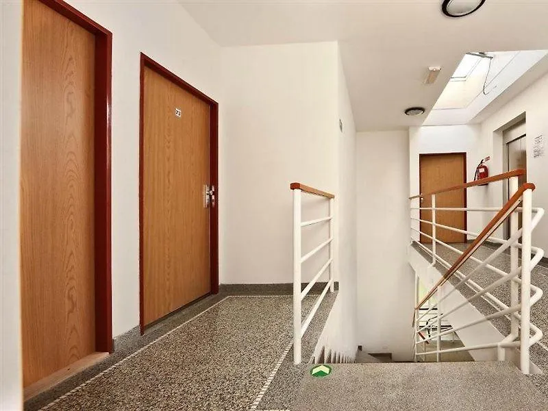 Residence Bene Prague 3*,